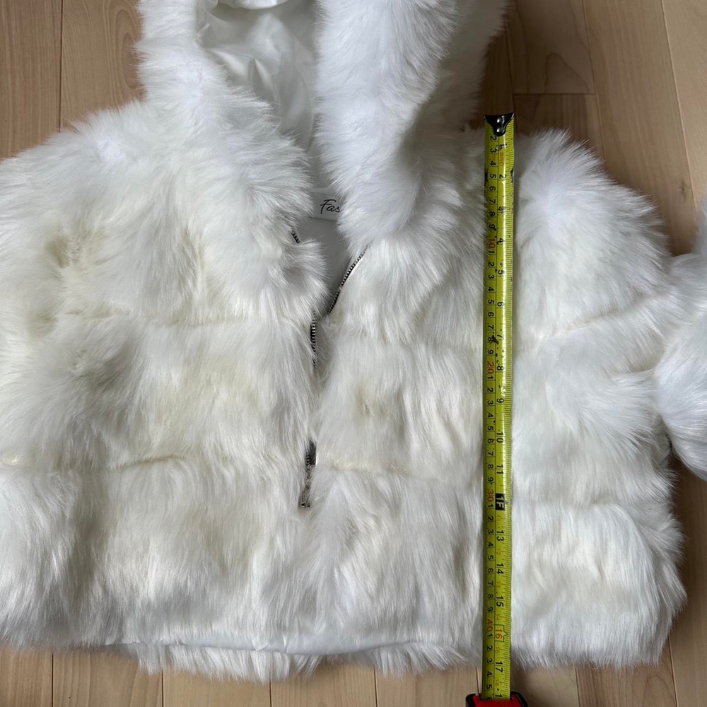 Faux Fur Cropped Hooded Jacket – Soft White, Luxe Look - Picture 7 of 8